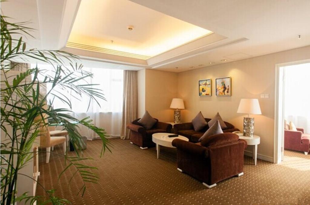 Tienyow Grand Hotel Хайкоу Номер фото
